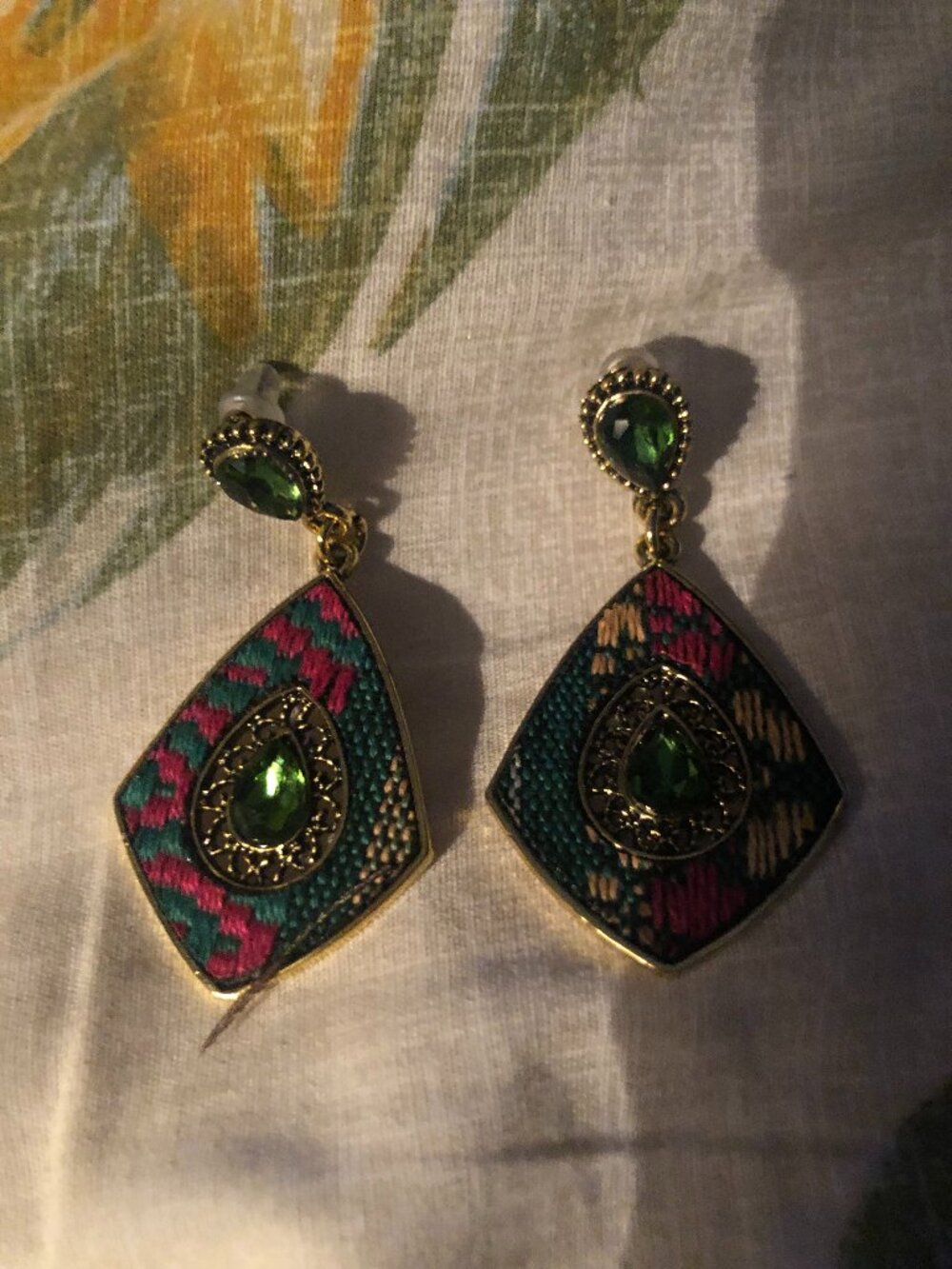 Diamond shaped with multicolored earrings